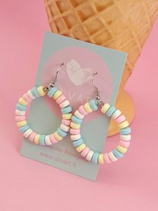 Karkkirengas-korvakorut 