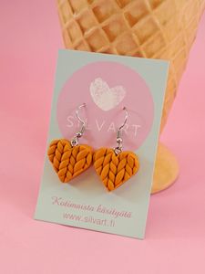 Neulossydän-korvakorut, okra